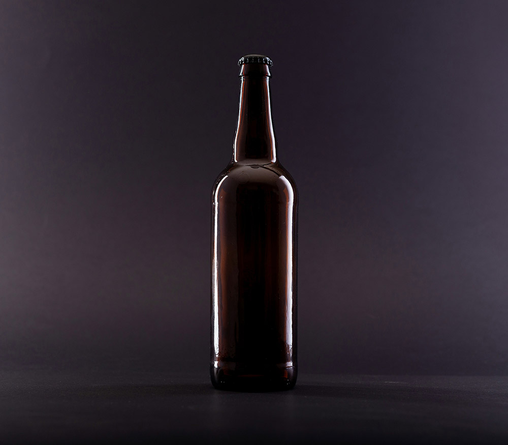 Dark and mirror-metallic coated bottles